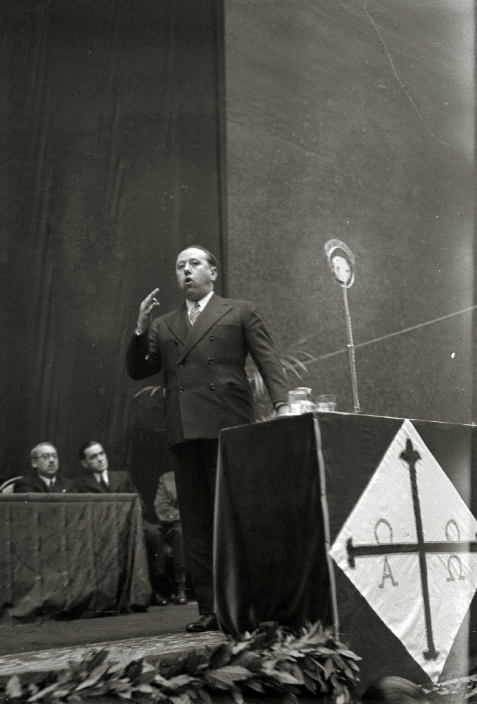 José María Gil Robles Giving a Speech 